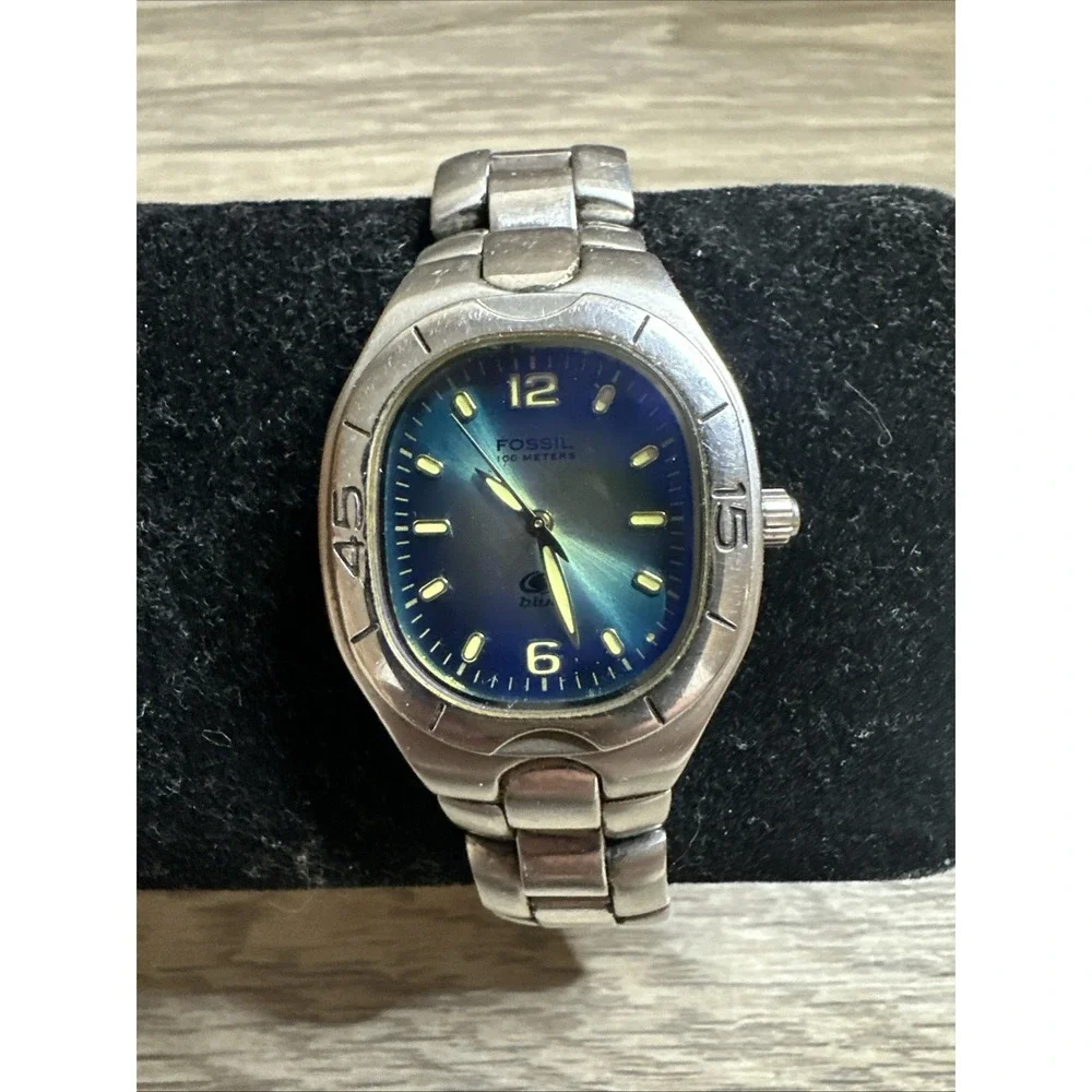 Ladies Fossil Blue Silver Tone Quartz Watch‎ AM-3526